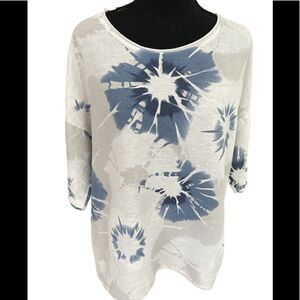 KAKTUS blue/white/gray abstract print linen blend  tab sleeved top, size M